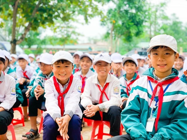 Báo Đại đoàn kết nói về Dự án "Vì nụ cười của học sinh các vùng bị ảnh hưởng bão lụt tại miền Trung" của Qũy Phan Anh phát động